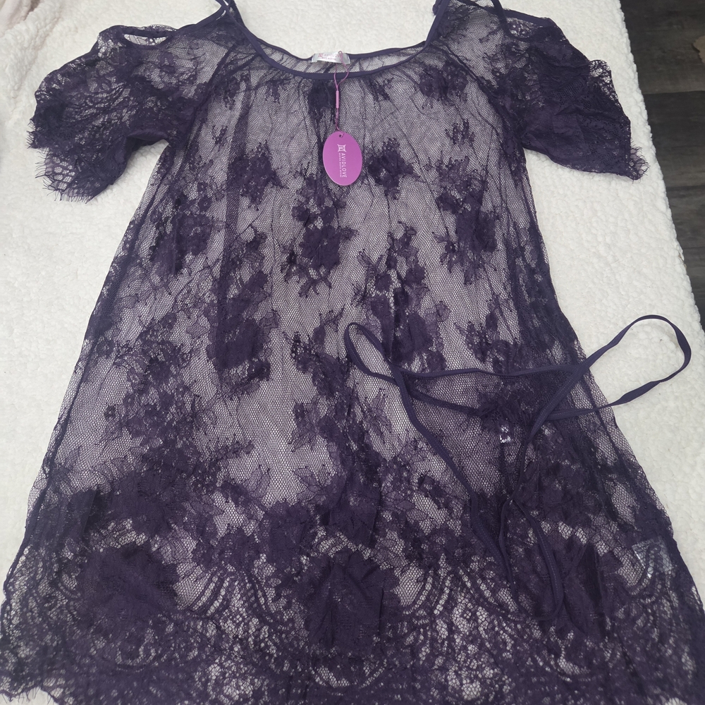 Elegant And Chic Purple Lace Off-Shoulder Nightgown - Size Large - Picture 2 of 6